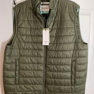 Men’s lightweight quilted vest  XL